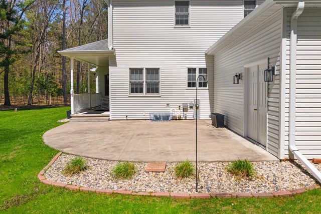 N1996 MAJESTIC PINES CIRCLE, Wautoma, WI 54982