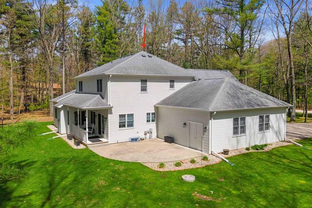 N1996 MAJESTIC PINES CIRCLE, Wautoma, WI 54982