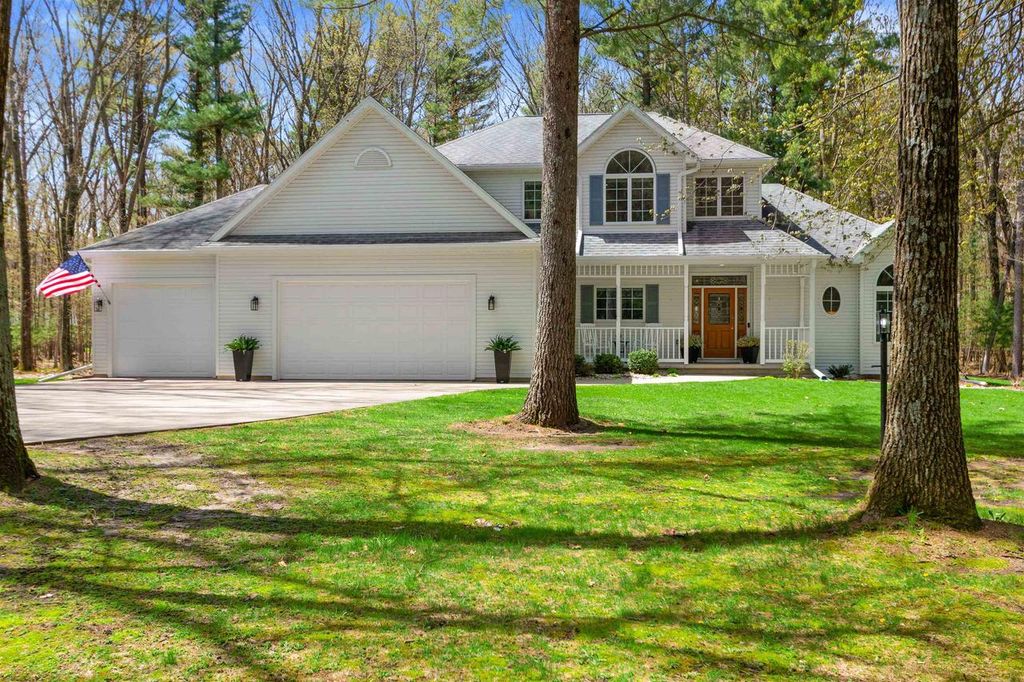 N1996 MAJESTIC PINES CIRCLE, Wautoma, WI 54982