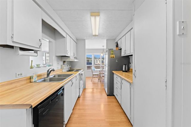 6581 HONU COURT, North Port, FL 34287