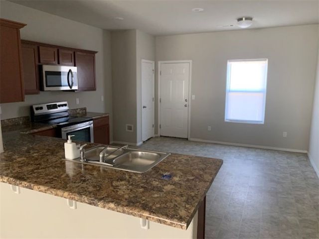 3456 Catalana Street, Springdale, AR 72764