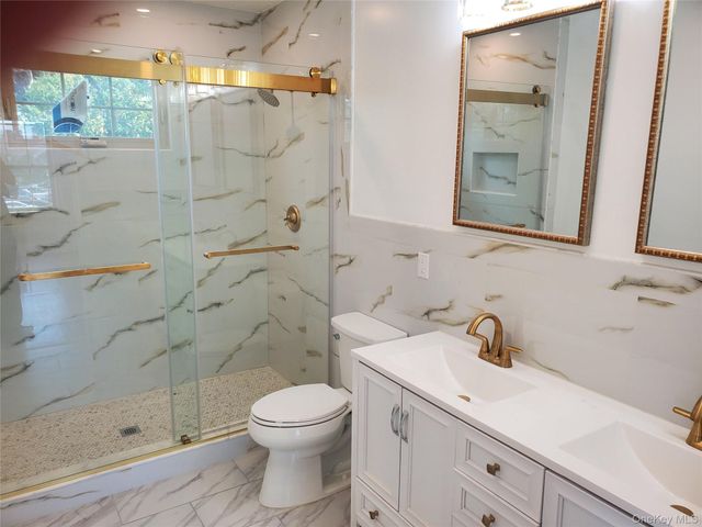 529 Maple Avenue Second Floor, Uniondale, NY 11553
