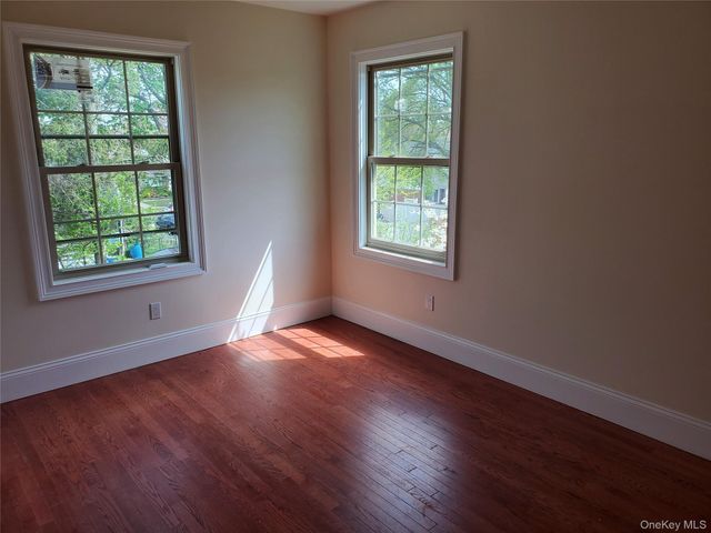 529 Maple Avenue Second Floor, Uniondale, NY 11553