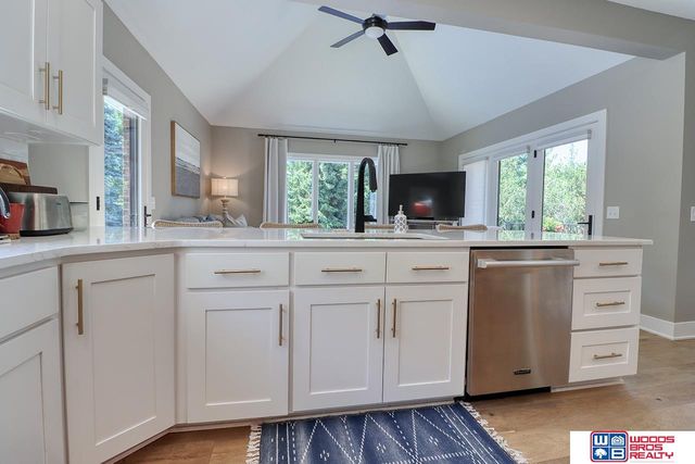 6555 Pheasant Run Place, Lincoln, NE 68516