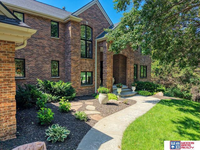 6555 Pheasant Run Place, Lincoln, NE 68516