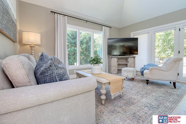 6555 Pheasant Run Place, Lincoln, NE 68516