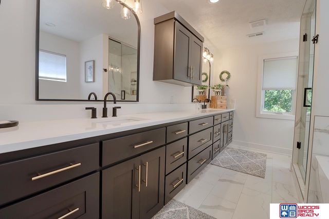 6555 Pheasant Run Place, Lincoln, NE 68516