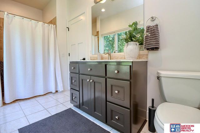 6555 Pheasant Run Place, Lincoln, NE 68516