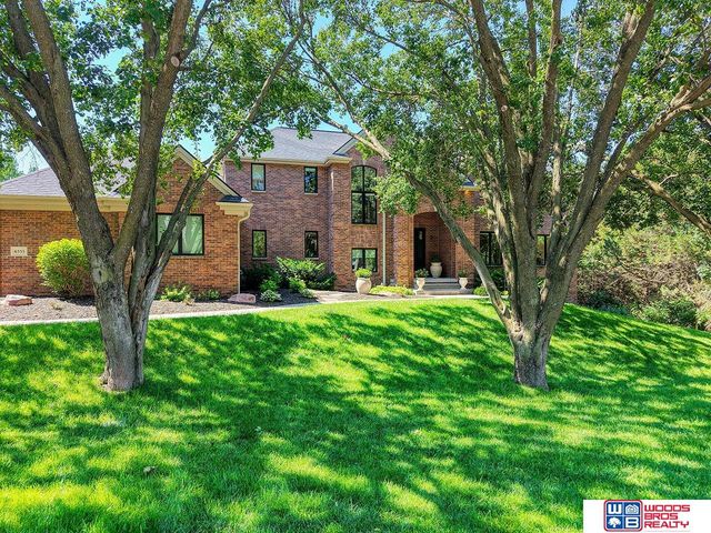 6555 Pheasant Run Place, Lincoln, NE 68516