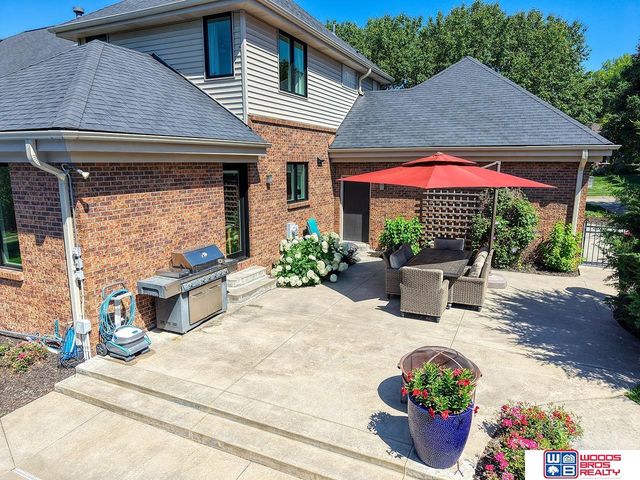 6555 Pheasant Run Place, Lincoln, NE 68516