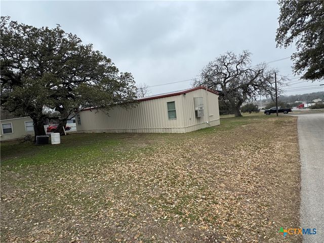 1104 S Wall Street, Belton, TX 76513