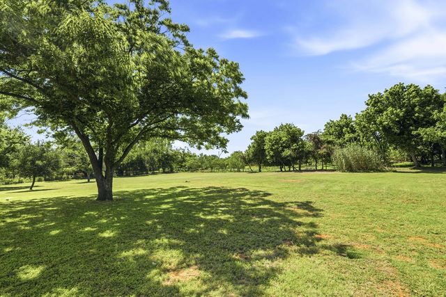 125 W Lower Crabapple Rd., Fredericksburg, TX 78624