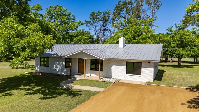 125 W Lower Crabapple Rd., Fredericksburg, TX 78624