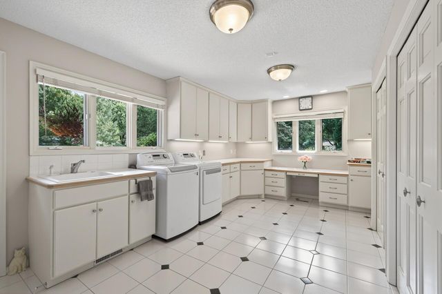 3940 Yorktown Lane N, Plymouth, MN 55441