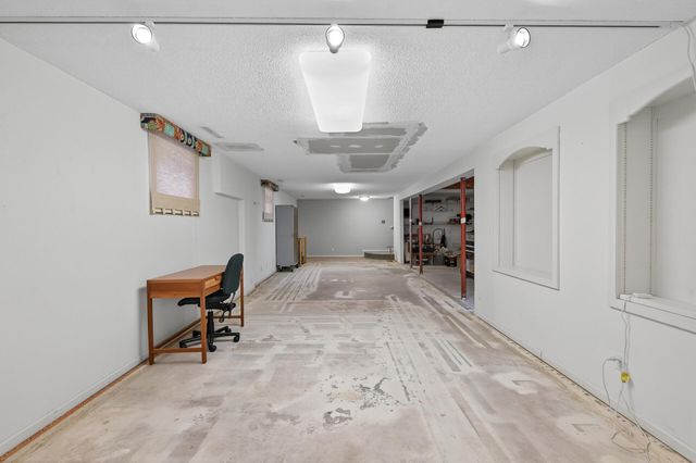 3940 Yorktown Lane N, Plymouth, MN 55441