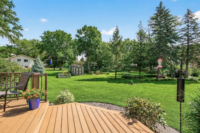 3940 Yorktown Lane N, Plymouth, MN 55441