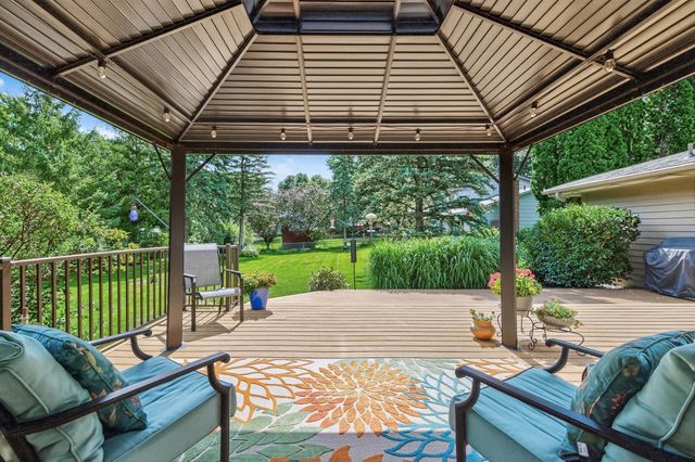 3940 Yorktown Lane N, Plymouth, MN 55441