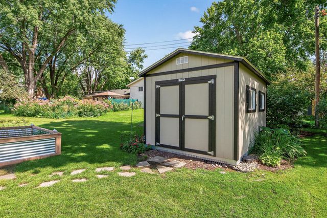 3940 Yorktown Lane N, Plymouth, MN 55441