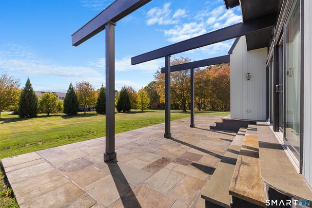 75 Montauk Avenue, Stonington, CT 06378