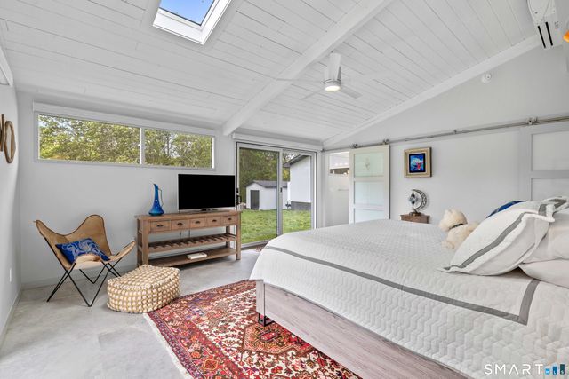 75 Montauk Avenue, Stonington, CT 06378