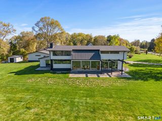 75 Montauk Avenue, Stonington, CT 06378