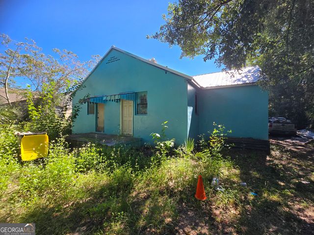 1702 E 39th Street, Savannah, GA 31404