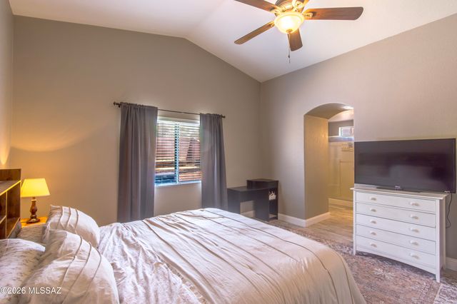 5496 W Dove Of Peace Drive, Marana, AZ 85658