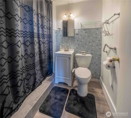 647 3rd Avenue, Okanogan, WA 98840