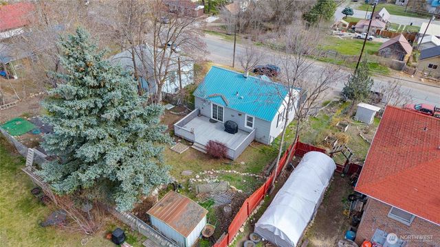 647 3rd Avenue, Okanogan, WA 98840