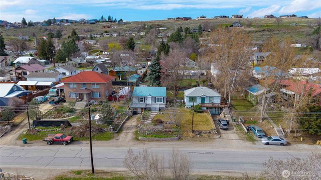 647 3rd Avenue, Okanogan, WA 98840