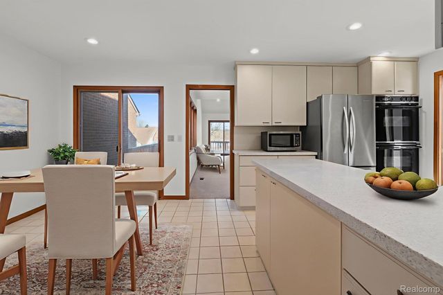 29709 Deer Run, Farmington Hills, MI 48331