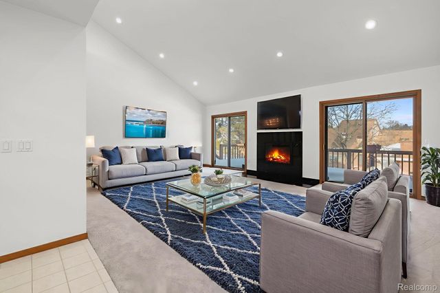 29709 Deer Run, Farmington Hills, MI 48331