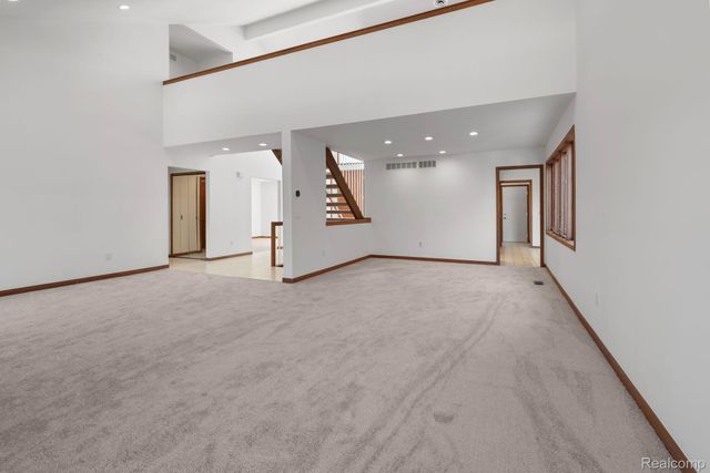 29709 Deer Run, Farmington Hills, MI 48331