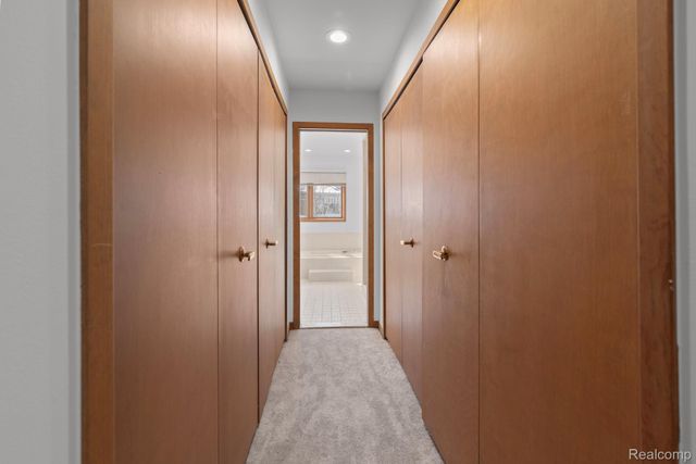 29709 Deer Run, Farmington Hills, MI 48331