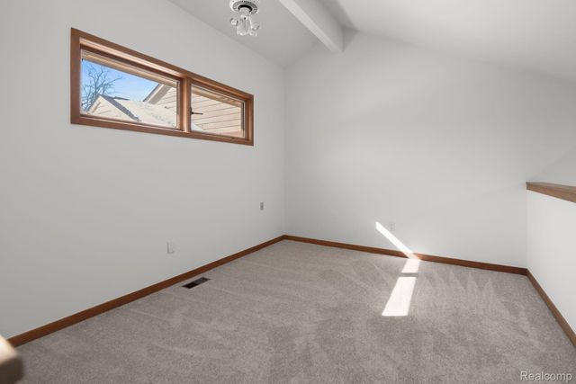 29709 Deer Run, Farmington Hills, MI 48331