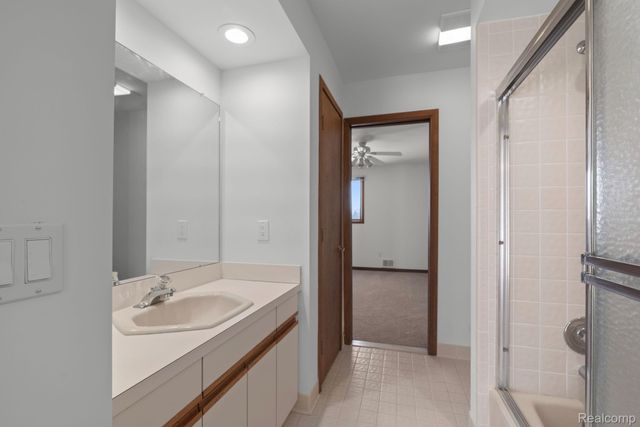 29709 Deer Run, Farmington Hills, MI 48331