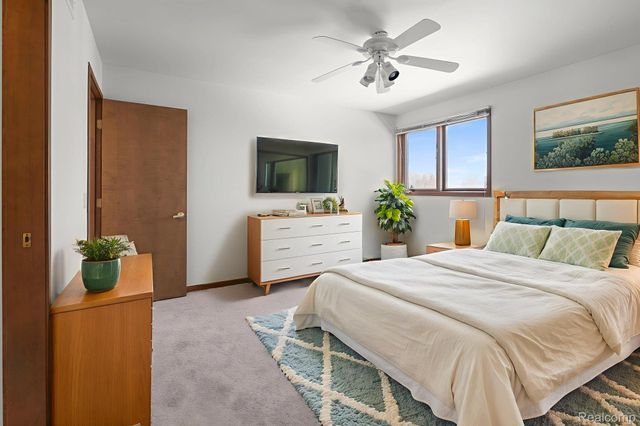 29709 Deer Run, Farmington Hills, MI 48331