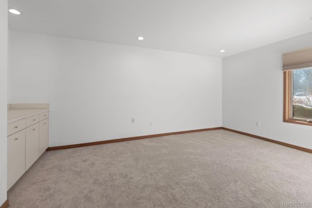 29709 Deer Run, Farmington Hills, MI 48331