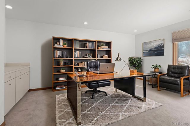 29709 Deer Run, Farmington Hills, MI 48331