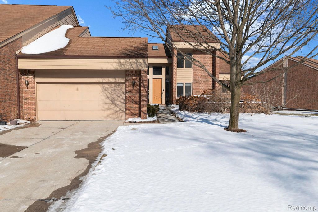 29709 Deer Run, Farmington Hills, MI 48331