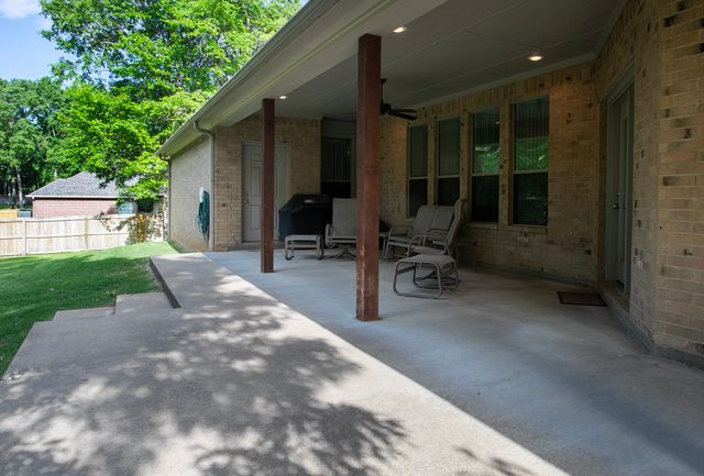 11831 Smallwood Drive, Flint, TX 75762