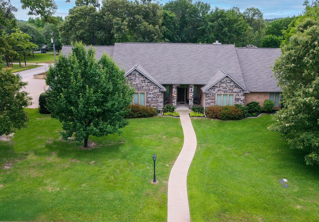 11831 Smallwood Drive, Flint, TX 75762