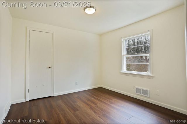 1060 Cross Street, Saginaw, MI 48602