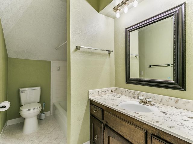 10132 E 27TH Street, Tulsa, OK 74129