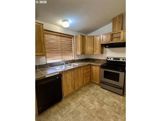 2009 LEWIS RIVER Rd 17, Woodland, WA 98674