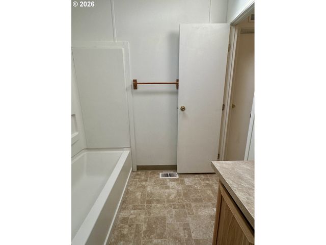 2009 LEWIS RIVER Rd 17, Woodland, WA 98674