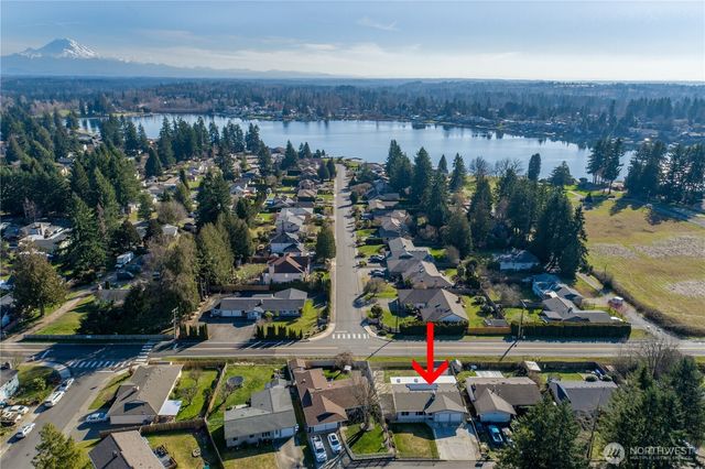 14215 SE 259th Place, Kent, WA 98042