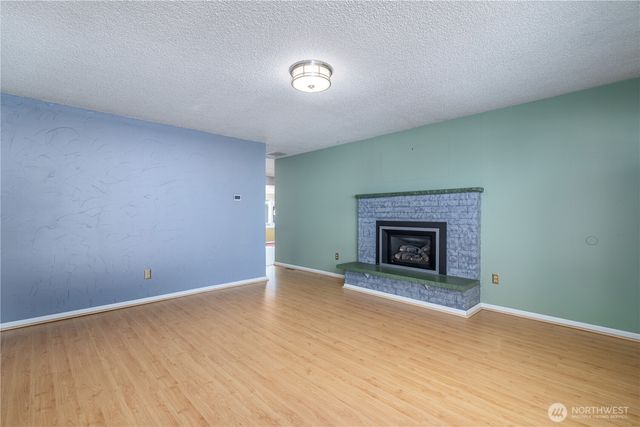 14215 SE 259th Place, Kent, WA 98042