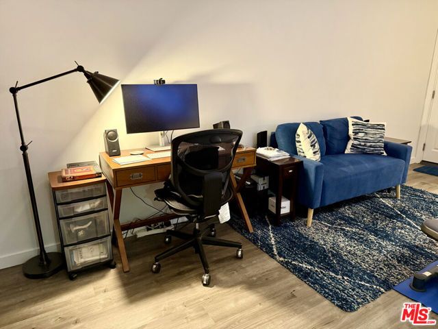 4211 Franklin Avenue, Los Angeles, CA 90027