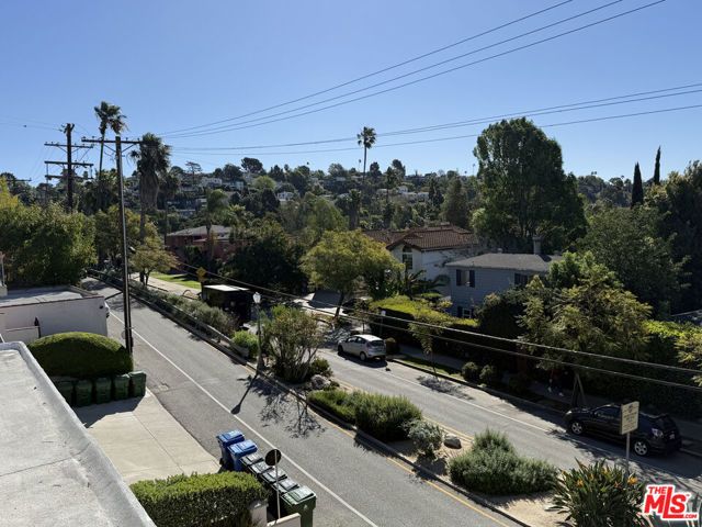 4211 Franklin Avenue, Los Angeles, CA 90027